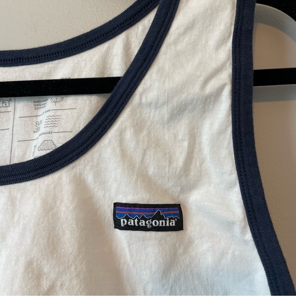 Patagonia Women's P-6 Label Organic Tank White with Navy Trim sz XL relaxed - Picture 4 of 10